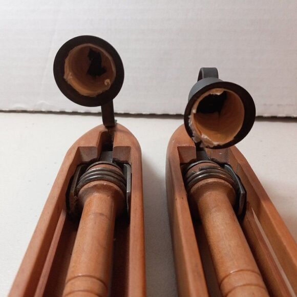 Vintage Weavers Shuttle Metal Candle holder Countrycore - Picture 7 of 8